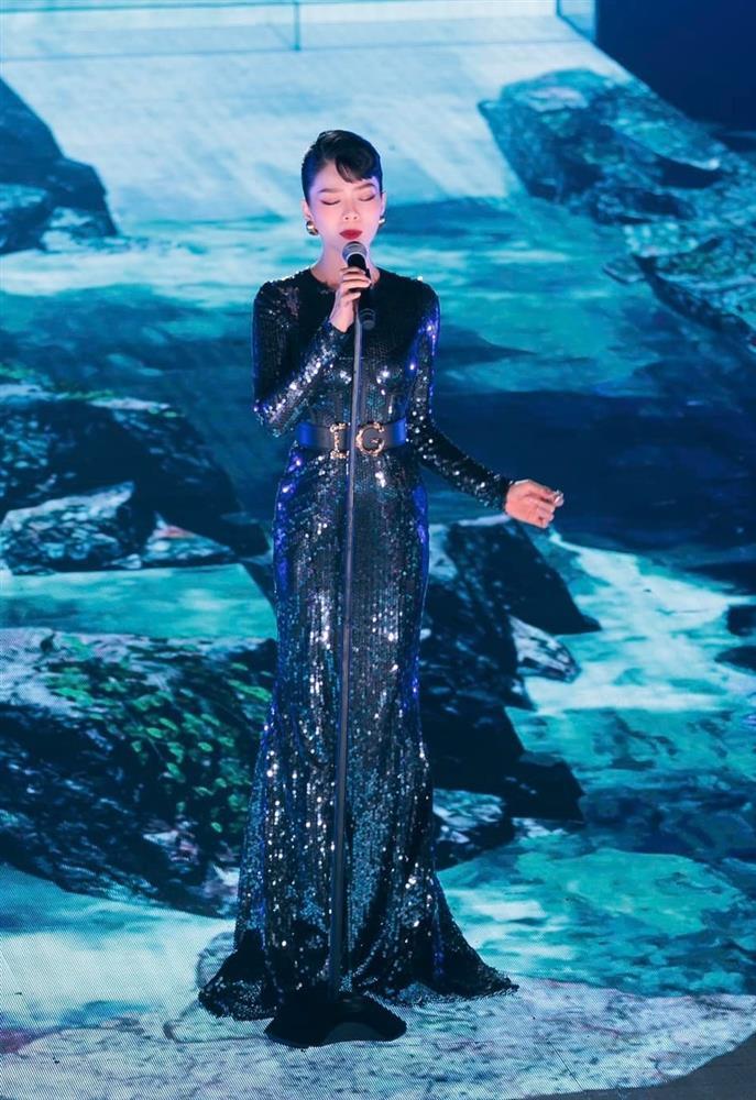 Cùng đứng một chỗ hát bản hit an toàn, điểm Lệ Quyên vẫn cao hơn Nguyên Hà?-1