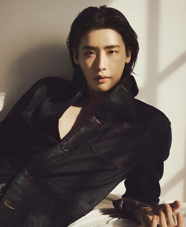 Lee Jong Suk: Mỹ nam đình đám Hàn Quốc giàu cỡ nào?-3