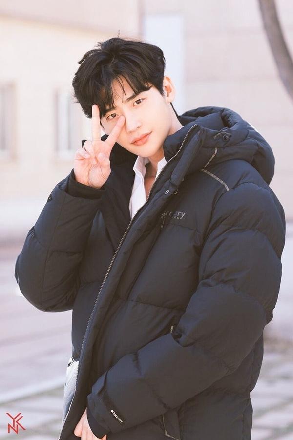 Lee Jong Suk: Mỹ nam đình đám Hàn Quốc giàu cỡ nào?-4