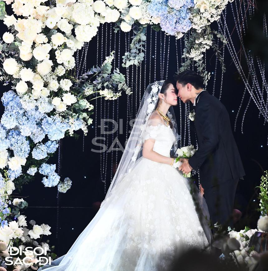 Đoàn Văn Hậu và Doãn Hải My sẽ đi Singapore sau đám cưới-2