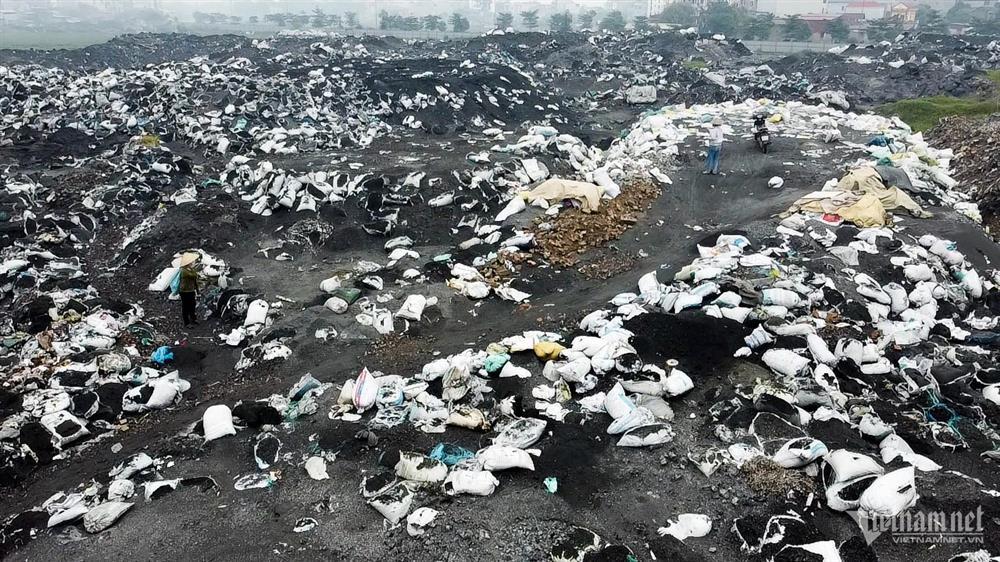 Làng tỷ phú ở Bắc Ninh chìm trong khói bụi, xỉ thải nhôm-7