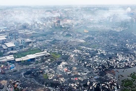 'Làng tỷ phú' ở Bắc Ninh chìm trong khói bụi, xỉ thải nhôm