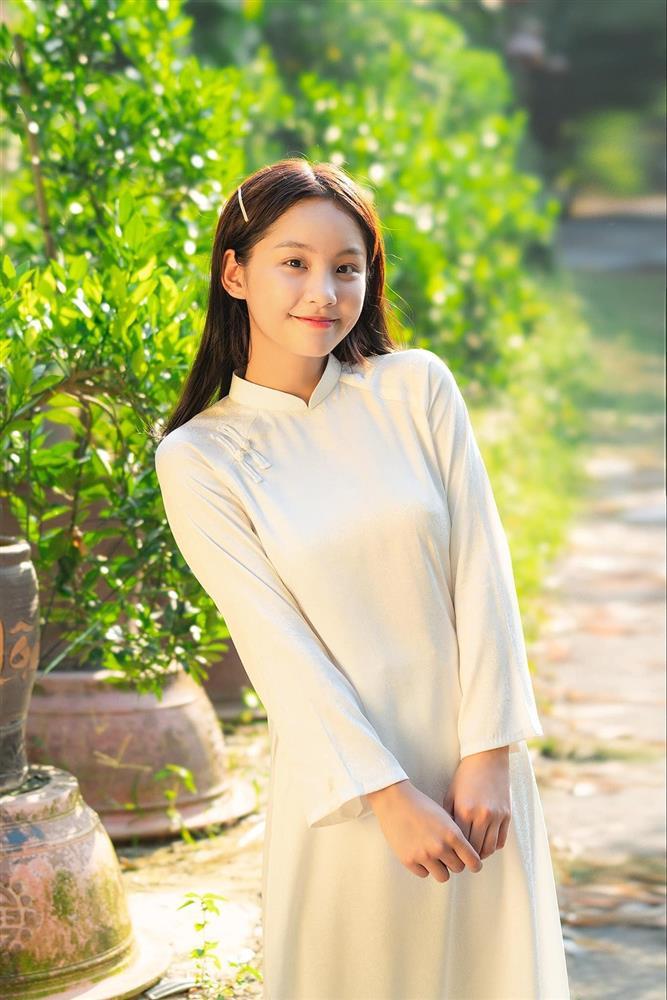 Nhan sắc xinh đẹp, ngọt ngào của các hot girl đóng phim giờ vàng VTV-9