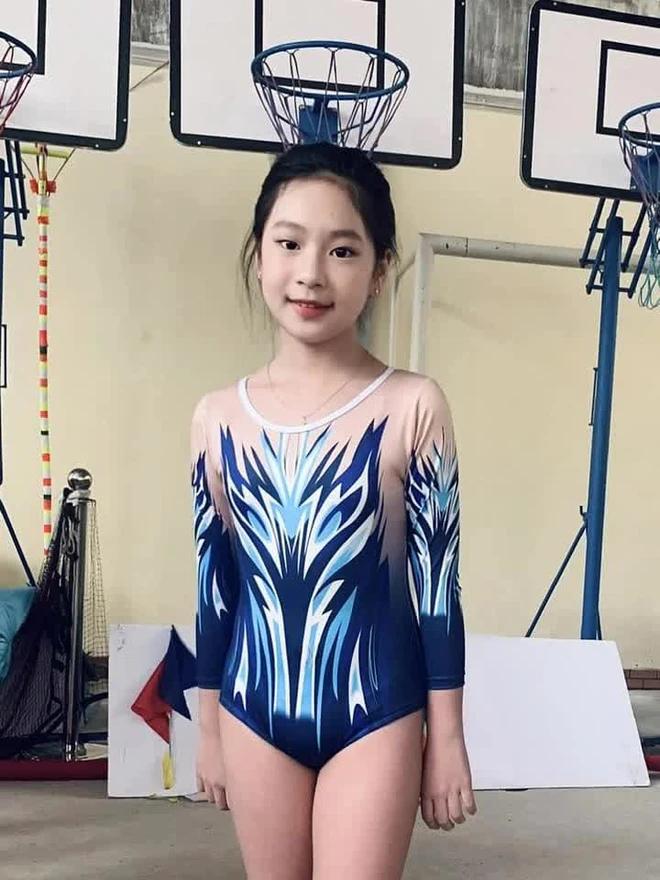 Con gái 10 tuổi nhà Lý Hải - Minh Hà càng lớn càng xinh giống mẹ, rất khéo tay khi làm việc này khiến ai cũng trầm trồ!-6