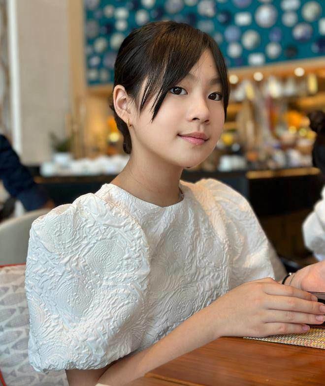 Con gái 10 tuổi nhà Lý Hải - Minh Hà càng lớn càng xinh giống mẹ, rất khéo tay khi làm việc này khiến ai cũng trầm trồ!-4