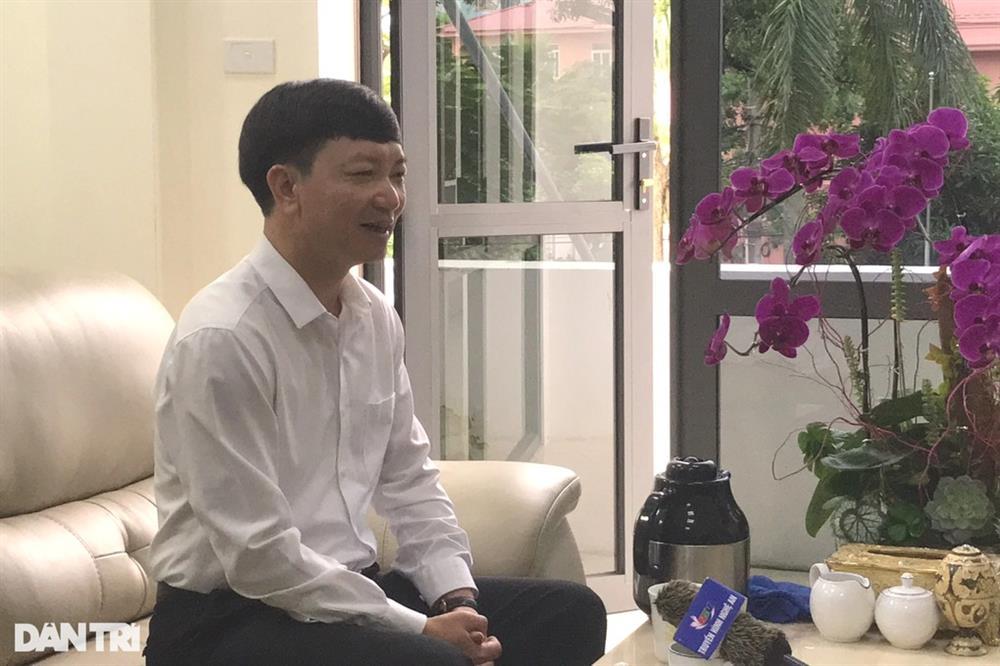 Nữ nhân viên ngân hàng kể lại giây phút bị tên cướp dí dao vào cổ-3