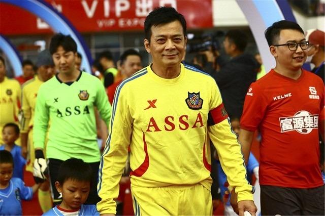 Tài tử Huỳnh Nhật Hoa xin lỗi vì đá người-1