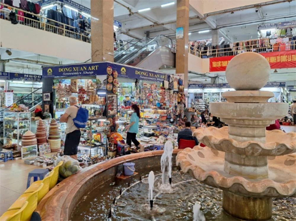 Khách Tây ví Hà Nội như ngôi làng rộng, cuộc sống diễn ra ở vỉa hè-4