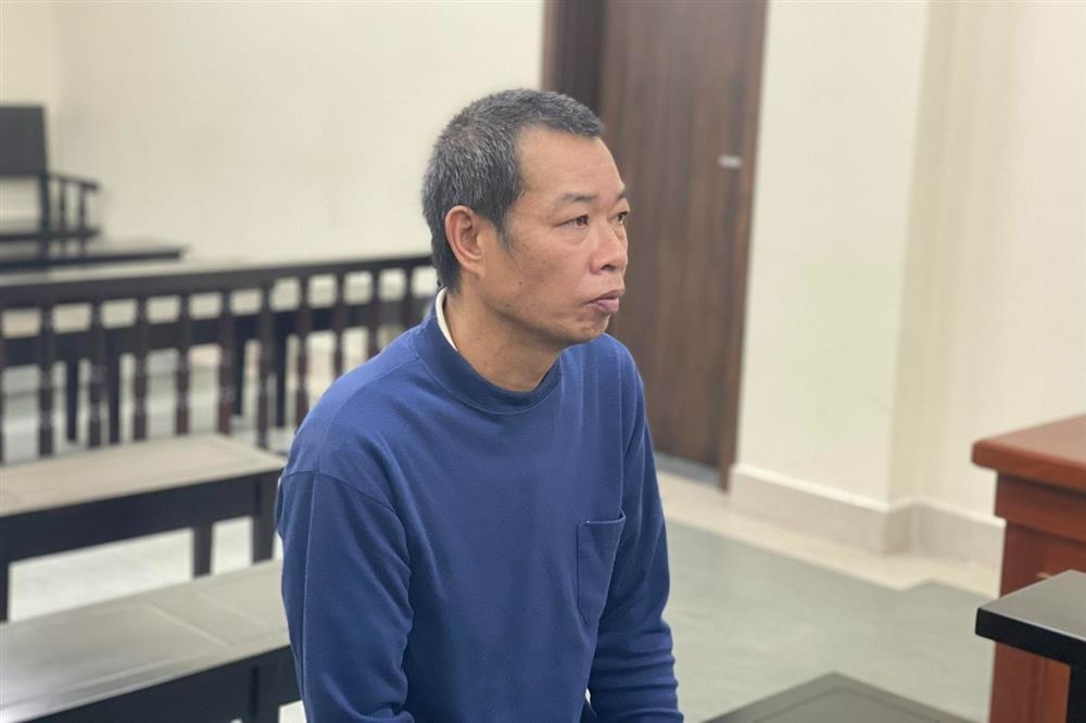 Đâm anh trai thấu ngực rồi ngồi đợi công an đến bắt-1