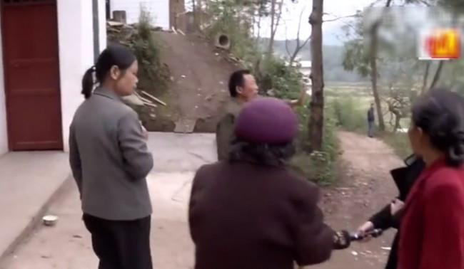 Con trai qua đời để lại tiền bồi thường lớn, sự thật về cháu đích tôn được hé lộ-1