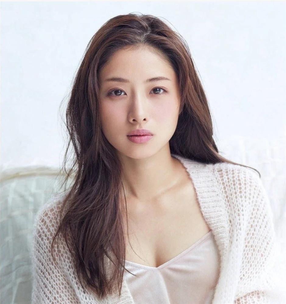 Mỹ nữ được khát khao nhất Nhật Bản năm 2023-19