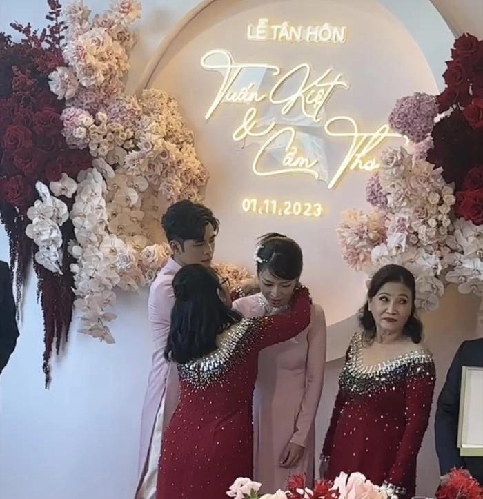 Puka và Gin Tuấn Kiệt giàu cỡ nào mà chịu chi tổ chức 5 buổi lễ ở 3 nơi, chụp 6 bộ ảnh cưới?-5