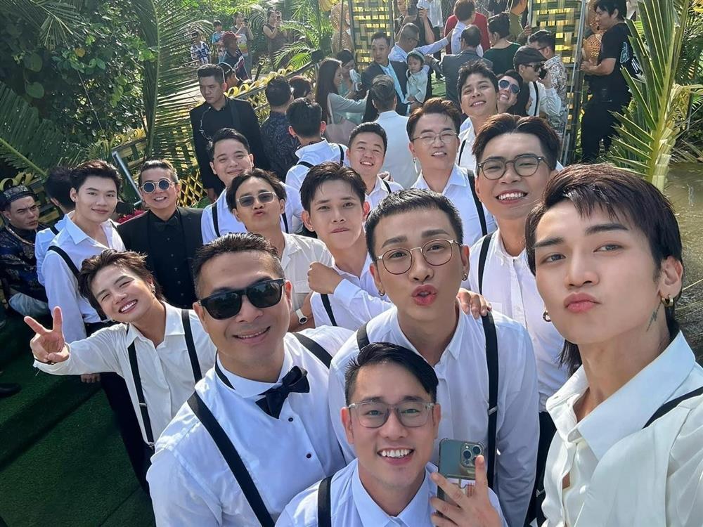 Gin Tuấn Kiệt mang 500 triệu đồng tiền mặt, 20 cây vàng (1,4 tỷ đồng) đến rước Puka-3