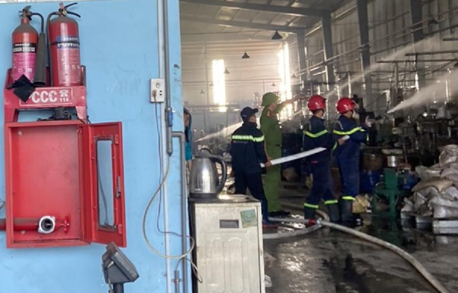 Cháy lớn ở công ty sản xuất cơ khí, nhiều tài sản bị thiêu rụi-3