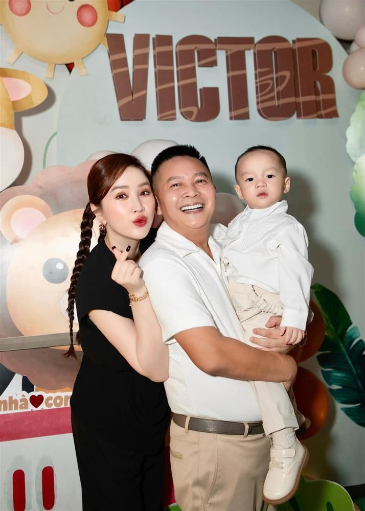 Vợ chồng Bảo Thy trốn con hẹn hò kỷ niệm 4 năm cưới, nhìn khung ảnh hạnh phúc biết ai là nóc nhà-5