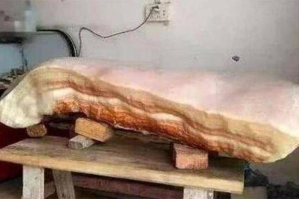 Cụ ông 80 tuổi vẫn lái xe 800km mang hoa, tỏ tình lại với bạn gái cũ từ thời cấp 3-6