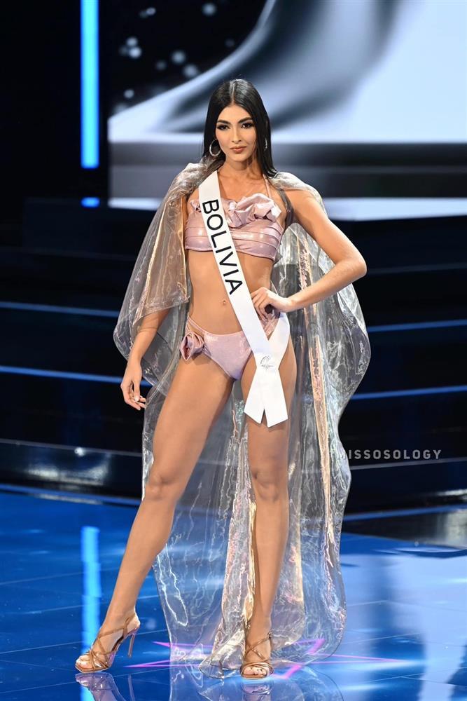 Phần thi áo tắm nóng bỏng của thí sinh Hoa hậu Hoàn vũ 2023-7