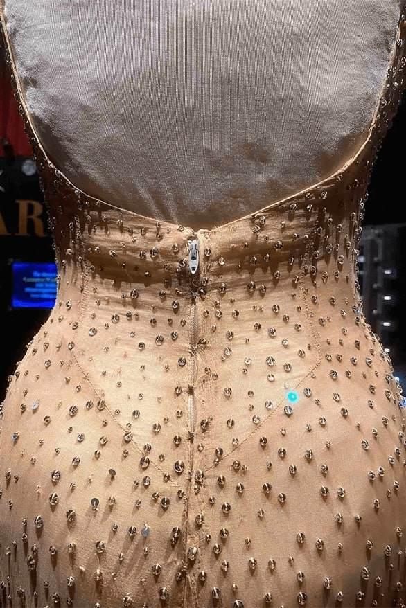 Chủ đề Met Gala 2024 châm chọc Kim Kardashian mặc váy Marilyn Monroe năm ngoái?-4