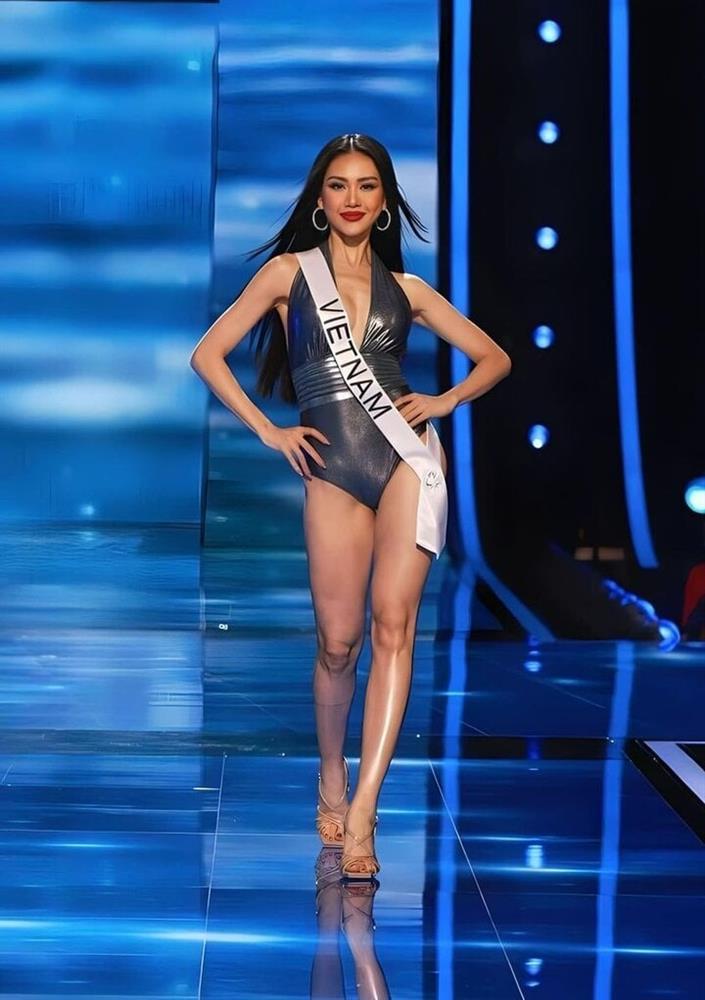 Diện trang phục hầu đồng, Bùi Quỳnh Hoa trình diễn thế nào tại Miss Universe?-2