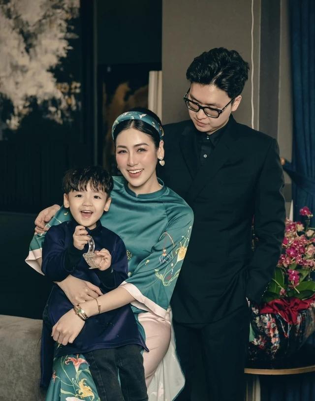 Nhan sắc mặn mà của các nàng hậu Việt sau khi làm mẹ-10