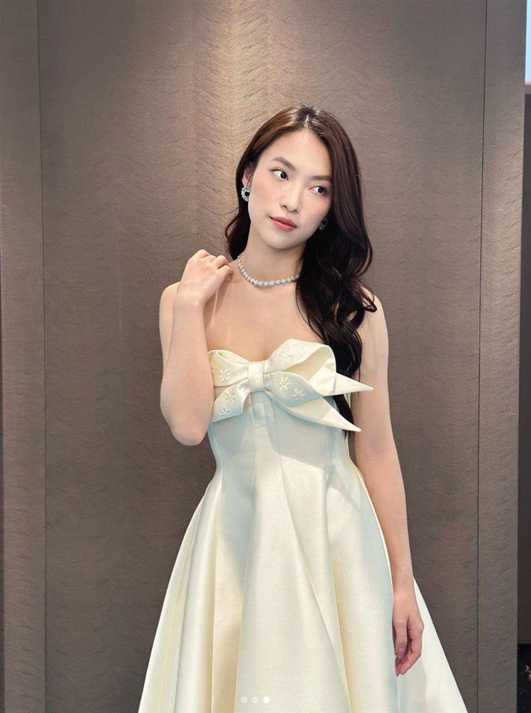 Cãi lời mẹ, MC Đường Lên Đỉnh Olympia hiếm hoi mặc áo tắm tôn mình hạc xương mai-7