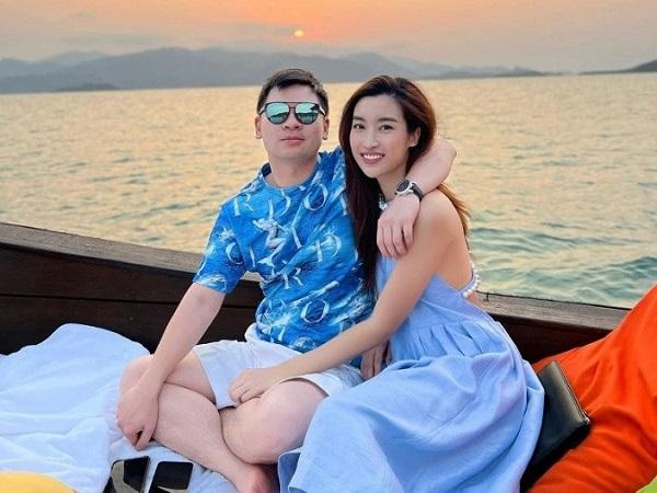 Đỗ Mỹ Linh nhanh chóng lấy lại vóc dáng sau sinh nhưng vẫn phải ‘lên đồ’ che nhược điểm như bao mẹ bỉm-11