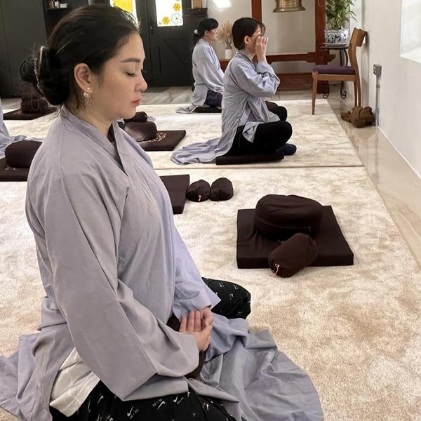 Hoa hậu không mặn mà Vbiz: Nguyễn Thị Huyền chọn việc bình dị, sống kín tiếng-6