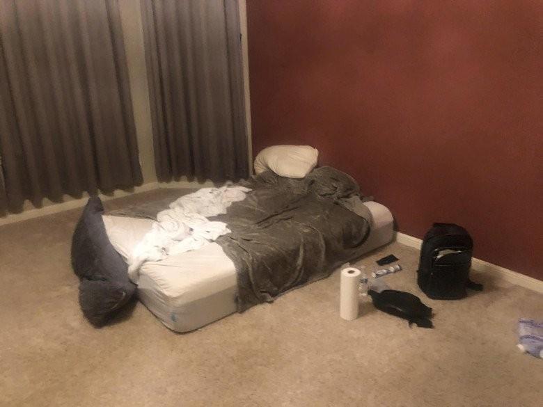 Sự trống trải trong căn nhà bỏ hoang ở Mỹ, đối lập biệt thự 35 tỷ của Quách Thành Danh tại Việt Nam-5