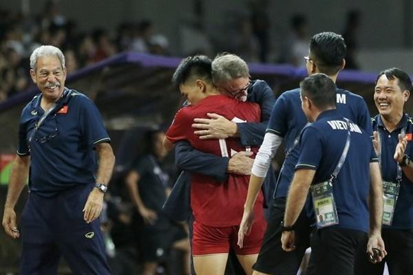 Tuyển Việt Nam: Iraq khó nhằn nhưng HLV Troussier đã có kế sách-3