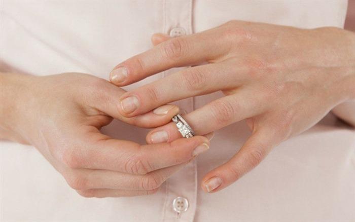 Ngày đính hôn, tôi quyết định trả nhẫn trong sự kinh ngạc của mọi người-1