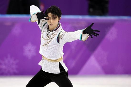 'Hoàng tử sân băng' Yuzuru Hanyu ly hôn sau 3 tháng kết hôn