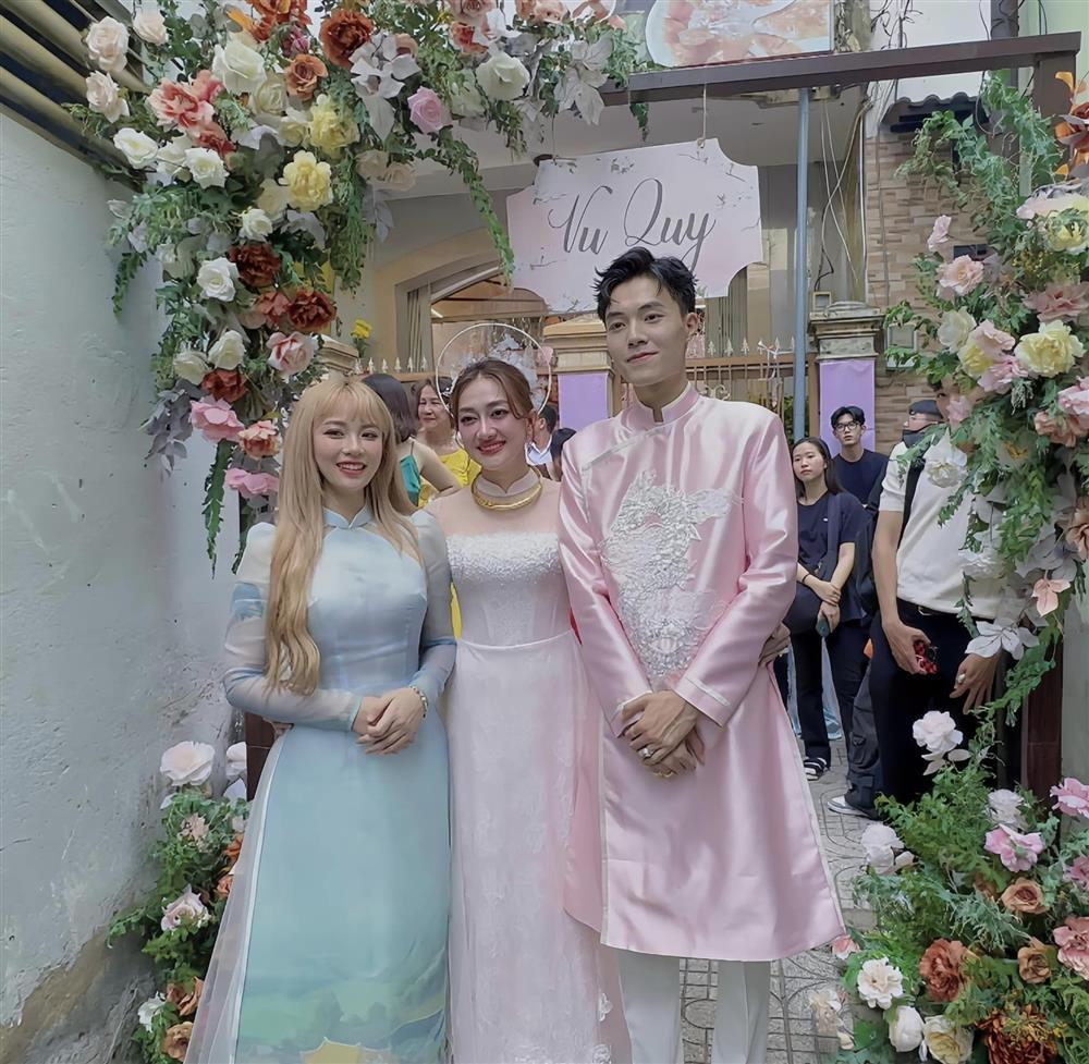 Lan Ngọc làm phù dâu trong lễ ăn hỏi diễn viên Phương Lan-6