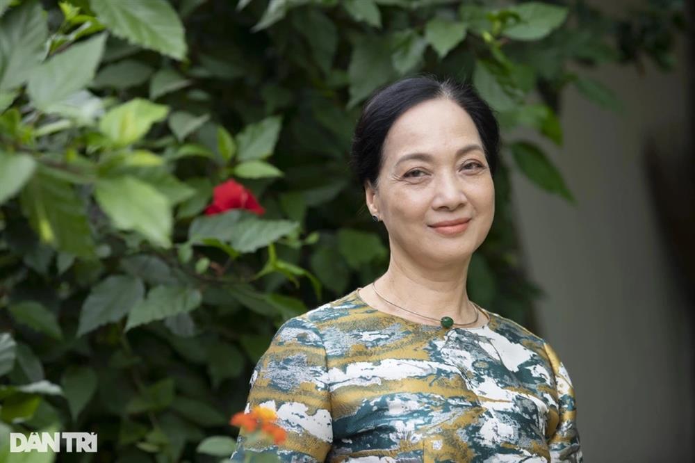 NSND Lê Khanh: Chưa một lần mặc áo cưới, biết ơn vì chồng không ghen-1