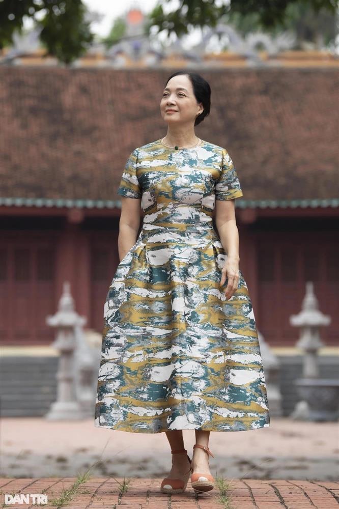 NSND Lê Khanh: Chưa một lần mặc áo cưới, biết ơn vì chồng không ghen-2