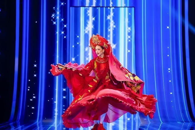 Chung kết Miss Universe 2023: Độc đáo váy dạ hội của người đẹp Việt-2