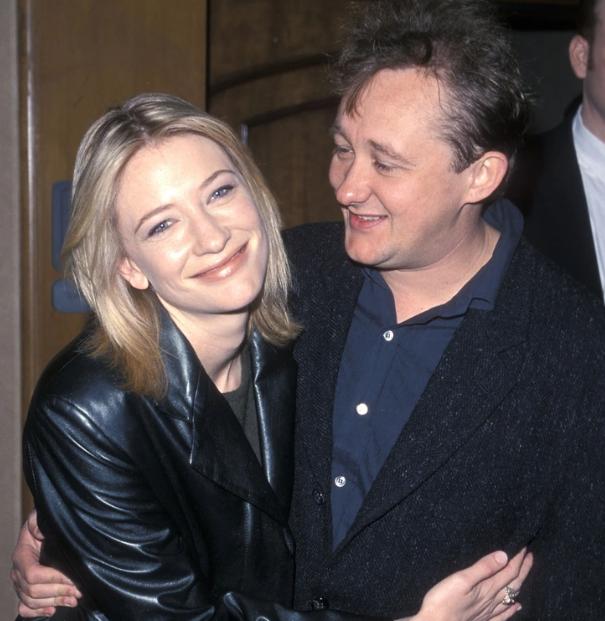 Bữa tối tồi tệ và chuyện tình viên mãn của cặp đôi nổi tiếng-1