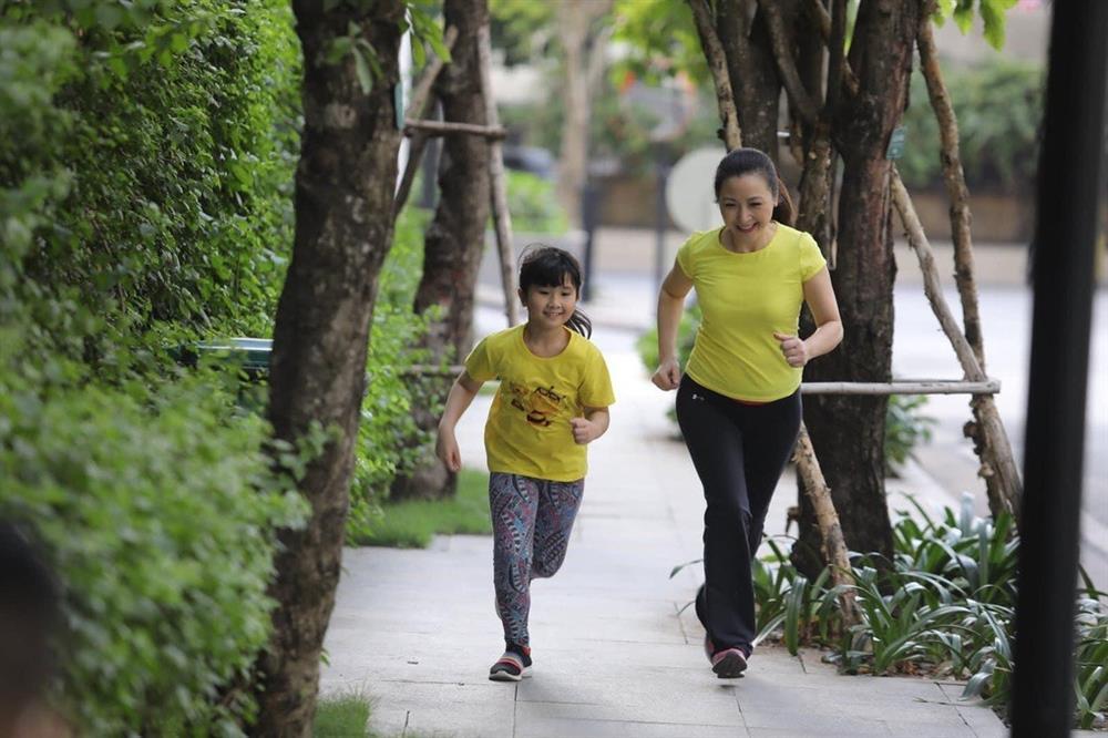 Khánh Huyền của Người Thổi Tù Và Hàng Tổng: Mẹ chồng chiều, thích vào bếp-4