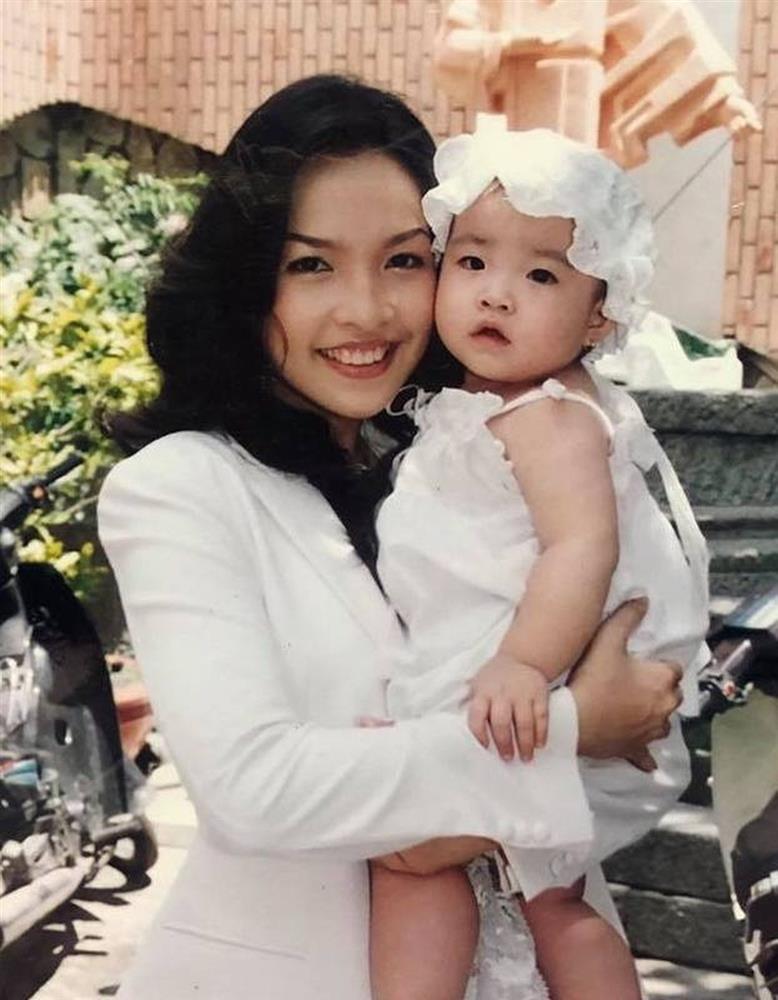 Ca sĩ Hiền Thục: Làm mẹ đơn thân 21 năm, 42 tuổi được khen như thiếu nữ-4