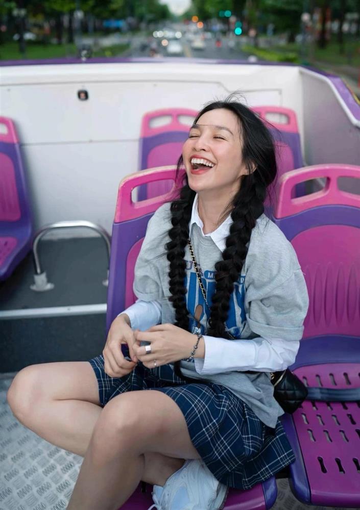 Ca sĩ Hiền Thục: Làm mẹ đơn thân 21 năm, 42 tuổi được khen như thiếu nữ-12