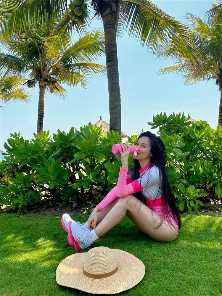 Ca sĩ Hiền Thục: Làm mẹ đơn thân 21 năm, 42 tuổi được khen như thiếu nữ-13