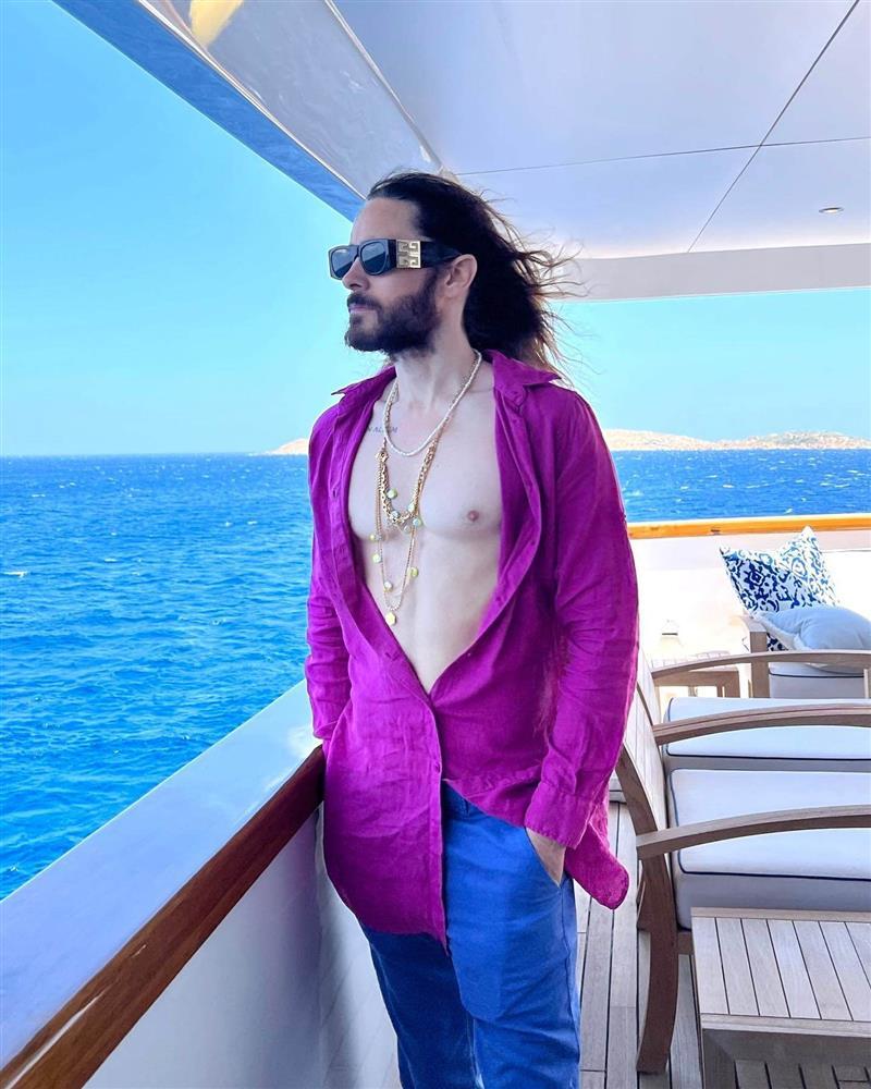 Ma cà rồng quyến rũ nhất mọi thời đại 52 tuổi trẻ đẹp, body 6 múi nhờ leo núi, ăn chay-2