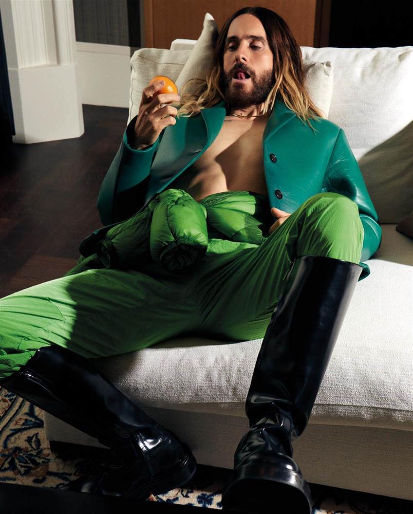 Ma cà rồng quyến rũ nhất mọi thời đại 52 tuổi trẻ đẹp, body 6 múi nhờ leo núi, ăn chay-4