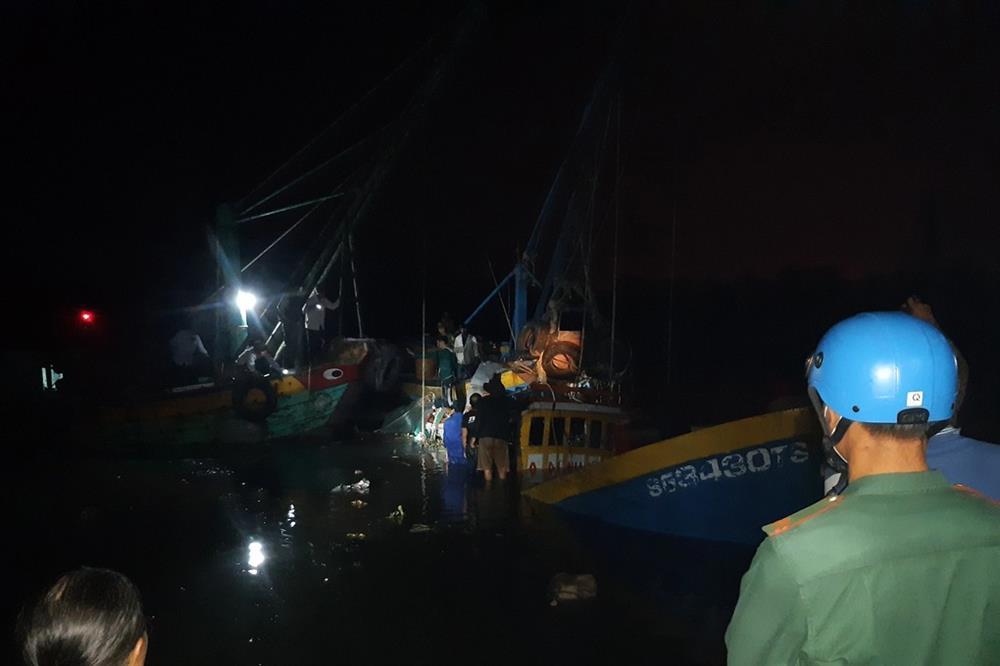 Chìm tàu cá ở biển Tiền Giang, một người tử vong-1