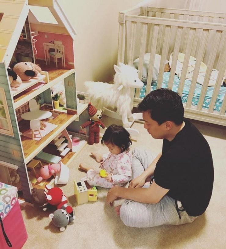 3 sao nam giàu nức tiếng, lấy vợ đẹp kém 17 tuổi khiến ai nấy ngưỡng mộ-10