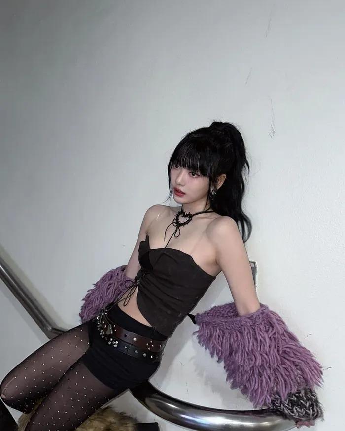 Nữ ca sĩ bị mù một bên mắt tạo cơn sốt-2