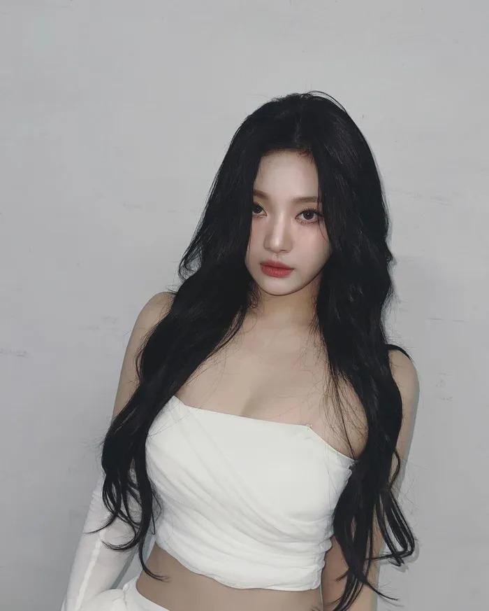 Nữ ca sĩ bị mù một bên mắt tạo cơn sốt-6