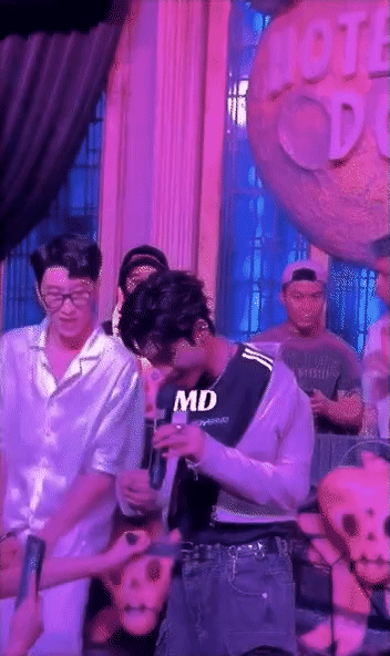 Sao nam Việt bị sờ soạng và vấn nạn chịu đựng quấy rối tình dục-1