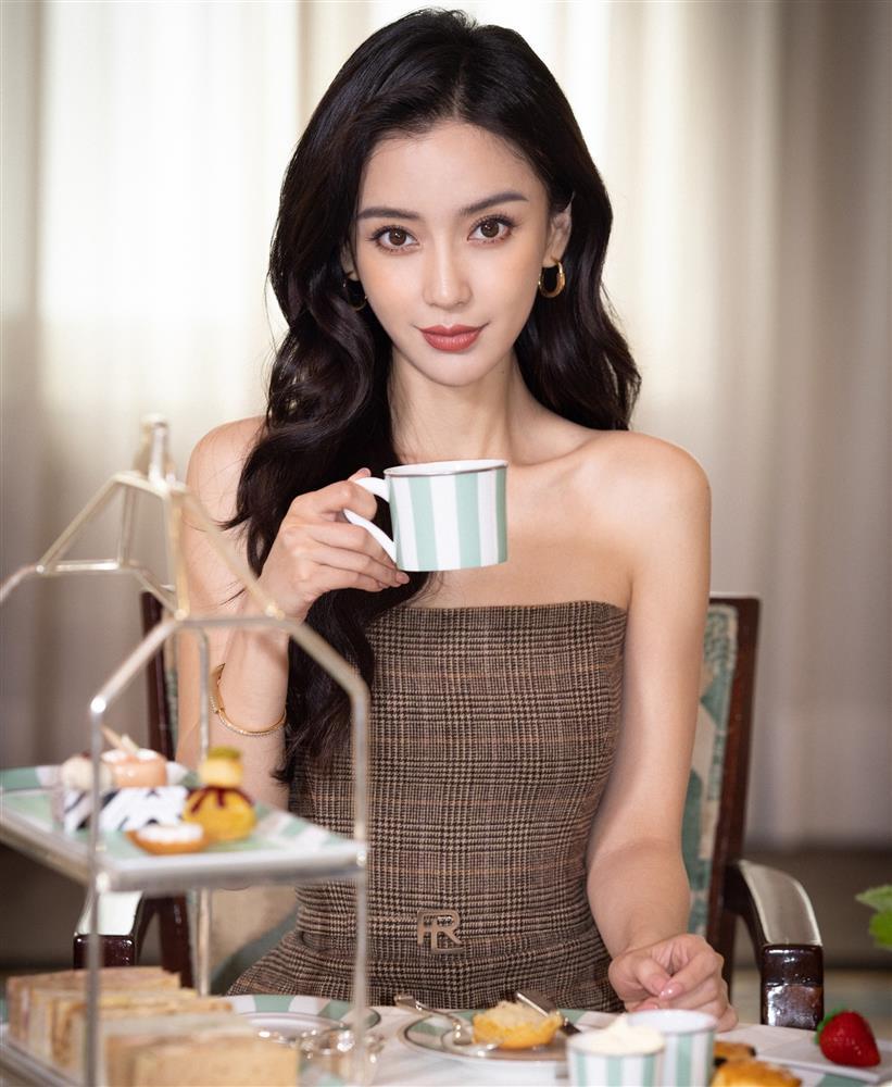 Angelababy còn lại gì khi bị cấm sóng ở tuổi 34-1