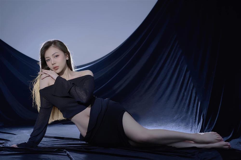 Bạn gái cầu thủ Phan Tuấn Tài đẹp tròn đầy bánh trôi nước, là yêu nữ hàng hiệu-7