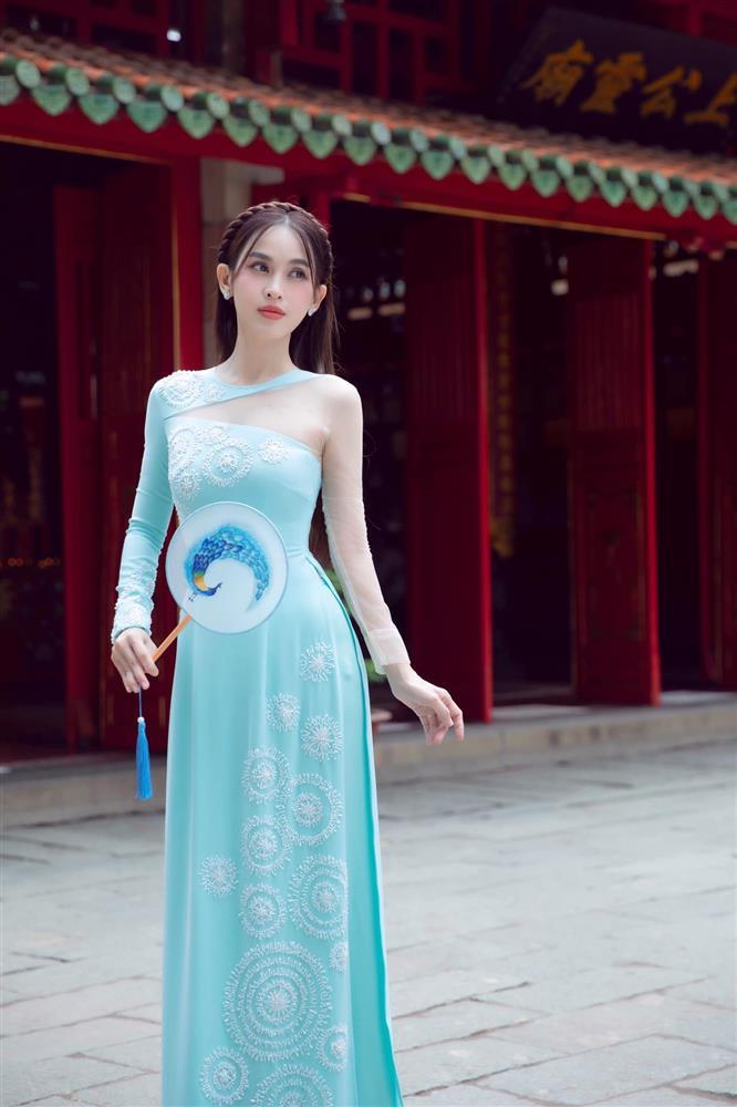 Tú Vi giữ nhan sắc thế nào mà fan Trung Quốc đưa vào top người đẹp nhất Việt Nam?-1